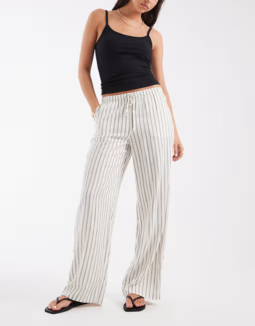 Pantalones anchos a rayas con cintura de cordón