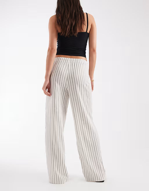 Pantalones anchos a rayas con cintura de cordón